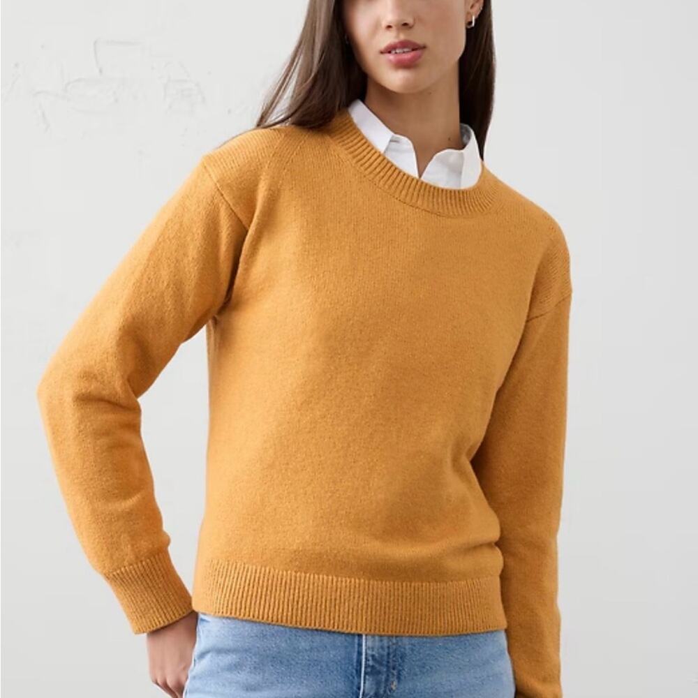Banana‎ Republic Women's Coveted Crew Neck Sweater